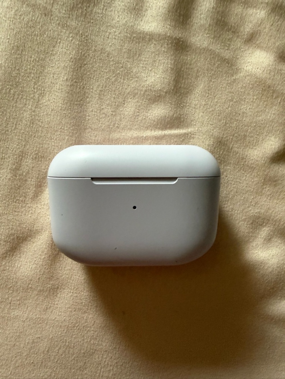 Wireless Earbuds Charging Case in White